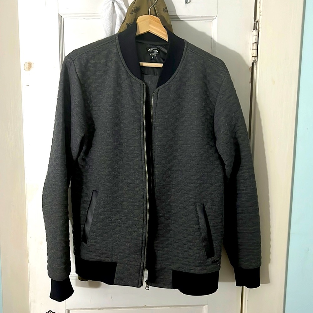 Black Grey Zipper , Size - M, Arrow